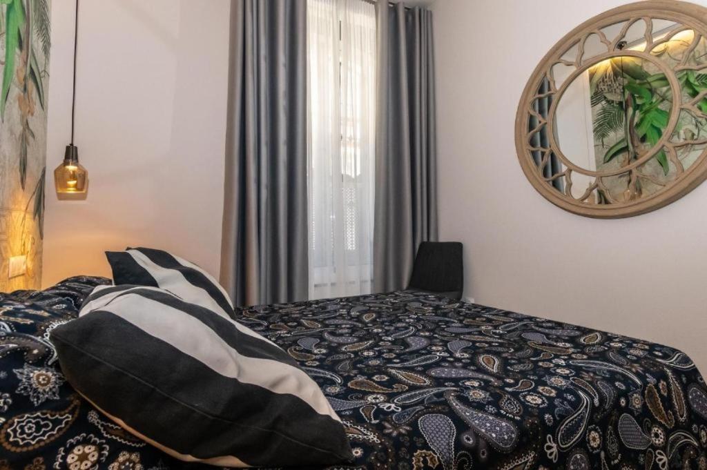 Triana Ines Apartment Seville Ngoại thất bức ảnh